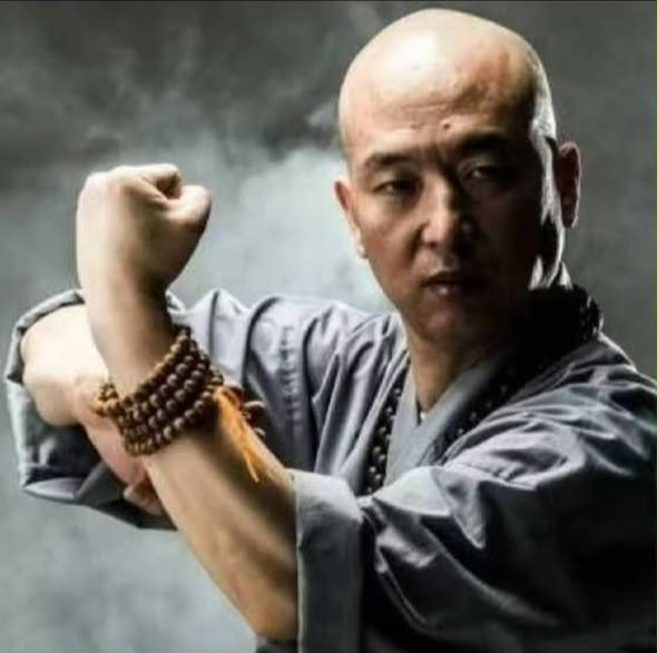 Monje shaolin Shi Yanying 少林武僧 释延瑛
